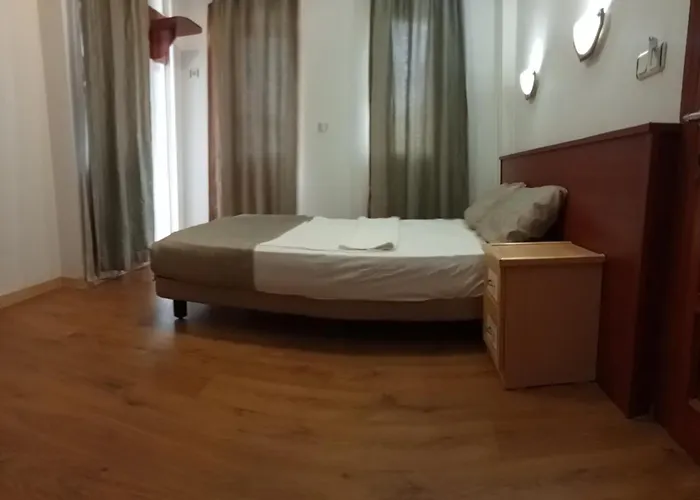 Отель London House